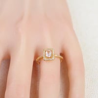 خاتم بديل الذهب مستطيل بحجر بزركون