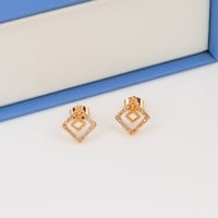 طقم مربعات الأناقة الذهبي طقم ناعم