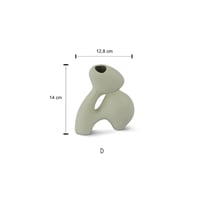 مجموعة فازات صغيرة