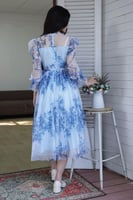 فستان نسائي