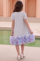 فستان بناتي مزين بحواف من التل الملون وكريستال على...