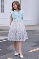 فستان مشجر بأبه كبيرة بلون تيافني مميزة بالكرستالا...