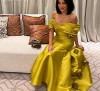 فستان ذهب الورود الساحر