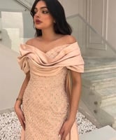 فستان وردة الكرستيال