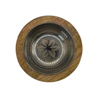 مبخره من خشب الخيزران المغلف بالنحاس الأصفر