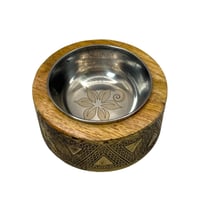 مبخره من خشب الخيزران المغلف بالنحاس الأصفر