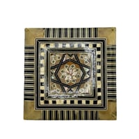 صندوق اندلسي من الخشب مرصع بالاصداف البحريه