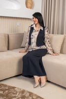 طقم ثلاث قطع ارتدي الأناقة... كوني أنتِ الأجمل