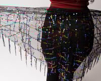 حزام شيفون طويل شفاف مع زخارف لامعة (أسود)