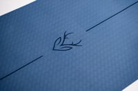 حصيرة يوغا مزدوجة اللون (ازرق - سماوي)