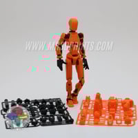 هيكل أسود ودرع برتقالي