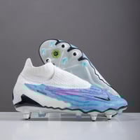 جزمة كرة قدم Nike