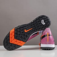 جزمة كرة قدم Nike