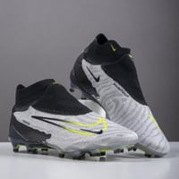 جزمة كرة قدم Nike