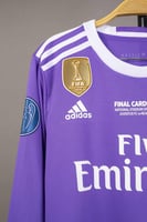 قميص ريال مدريد الكلاسيكي 2017