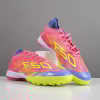 جزمة كرة قدم Adidas