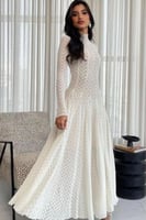 فستان ناعم اوف شولدر لون ابيض