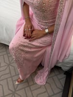 فستان باربي بالتطريز اليدوي