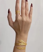 اسواره بتصميم الخط العربي