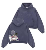 هودي شتوي ضائع في الرياض