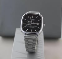 ساعة كاسيو بتصميم شعار الاتحاد