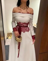 فستان ناعم مع حزام فاخر