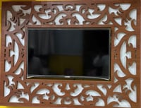 برواز شاشة خشب بتصميم أرابيسك