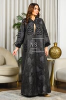 عباية تفتة مشجَّر محددة برسمة الشك اليدوي مع قصة ا...