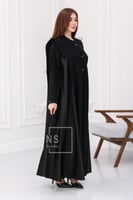 عباية فكرو مشجّر مع لمعة وأزرار معدنية