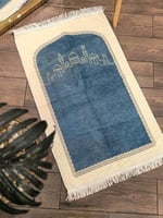 ازرق غامق