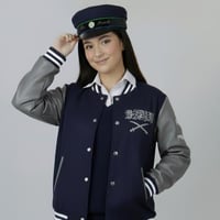 قبعات تخرج سويدي ب لون كحلي