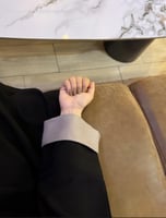 عباية كرز اللون بيج