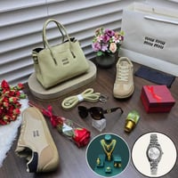 بوكس ماركة MIU MIU شنطه وشوز ميو ميو نسائي