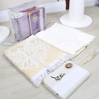 طقم صلاة مع سجادة ومصحف بالاسم