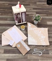 طقم سجادة وشرشف صلاة مع مصحف