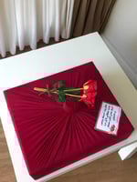 تغليف قماش مع كرت اهداء