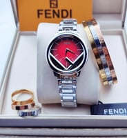 ساعات فندي نسائي