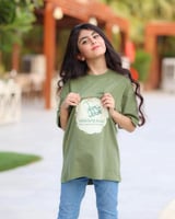 تيشرتات اليوم الوطني السعودي 94 نحلم ونحقق