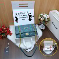 هدايا تخرج نسائي ماركه ديور خريجات 2024