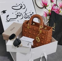 بوكس نسائي انيق من ديور