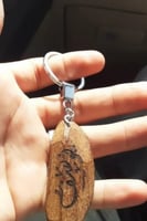 تعليقة مفاتيح كسرة عود بالاسم