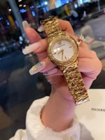 ساعه نسائي فرزاتشي