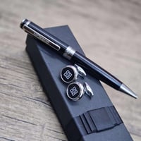 طقم هدايا رسمي للرجال - شماغ مع قلم وكبك