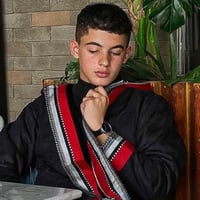 فرو اسود واحمر مطرز رجالي