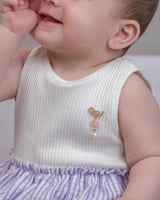 بروش بنات بالاسم مع وردة