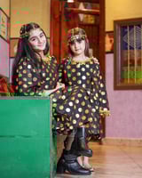 فساتين للبنات ليوم التأسيس انيق