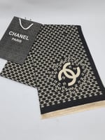 سكارف نسائي شتوي ماركه شانيل