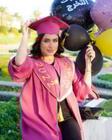 عبايات تخرج تفصيل ونطريز الاسم واللون حسب الطلب