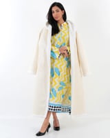 فروة نسائي بتصميم مريح