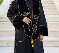 تصميم عبايات تخرج وتتطريز وتفصيل باالاسم والعام حس...